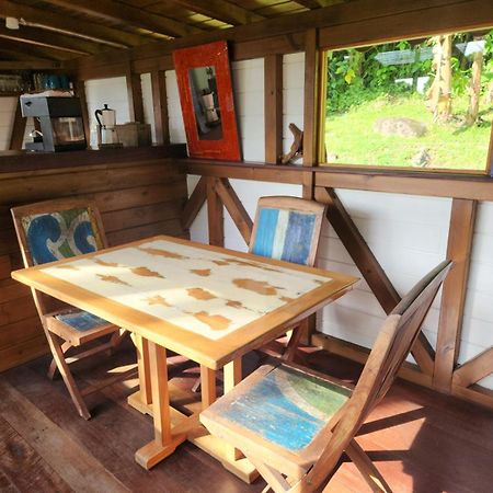 Les Bananes Vertes Ecolodges Saint-Claude Exterior photo